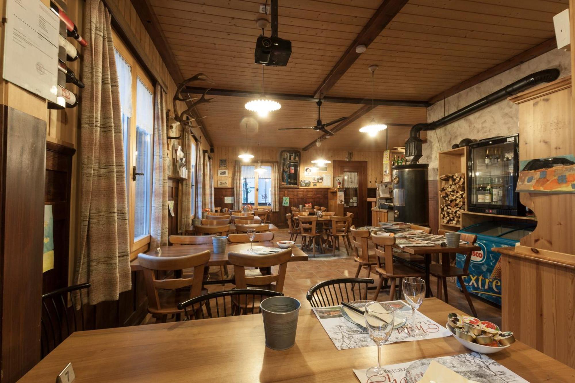 Ristorante Pensione Chalet Stazione Поскиаво Екстериор снимка