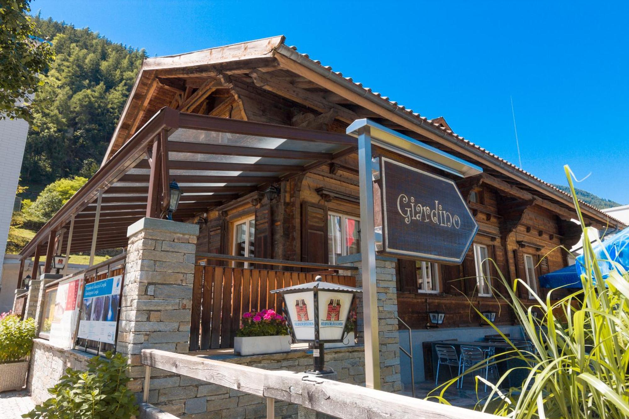 Ristorante Pensione Chalet Stazione Поскиаво Екстериор снимка