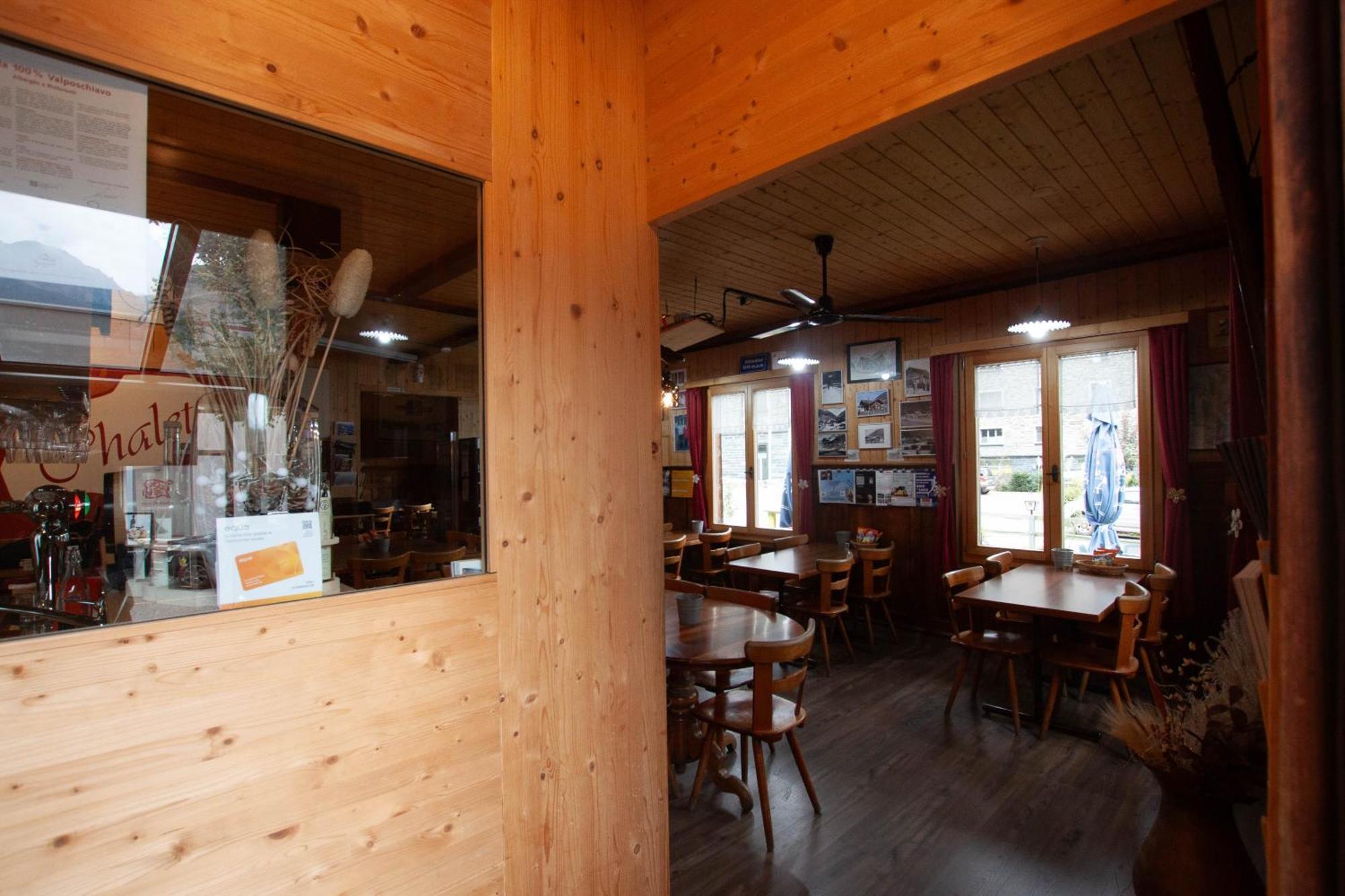 Ristorante Pensione Chalet Stazione Поскиаво Екстериор снимка